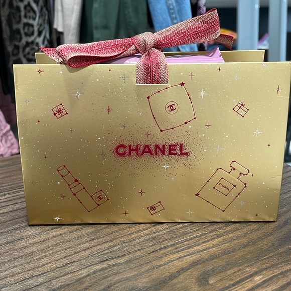 Chanel lucky charm double wallet. Gold, pre-loved - Picture 16 of 16